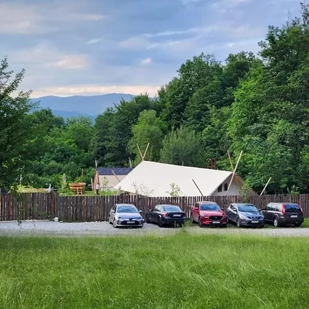 Luxury tent Piniale Glamping Trib